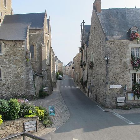 Le Relais De La Caleche Hotel Saint-Denis-d'Anjou Ngoại thất bức ảnh