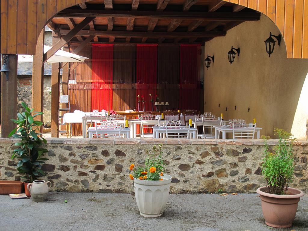 Le Relais De La Caleche Hotel Saint-Denis-d'Anjou Ngoại thất bức ảnh