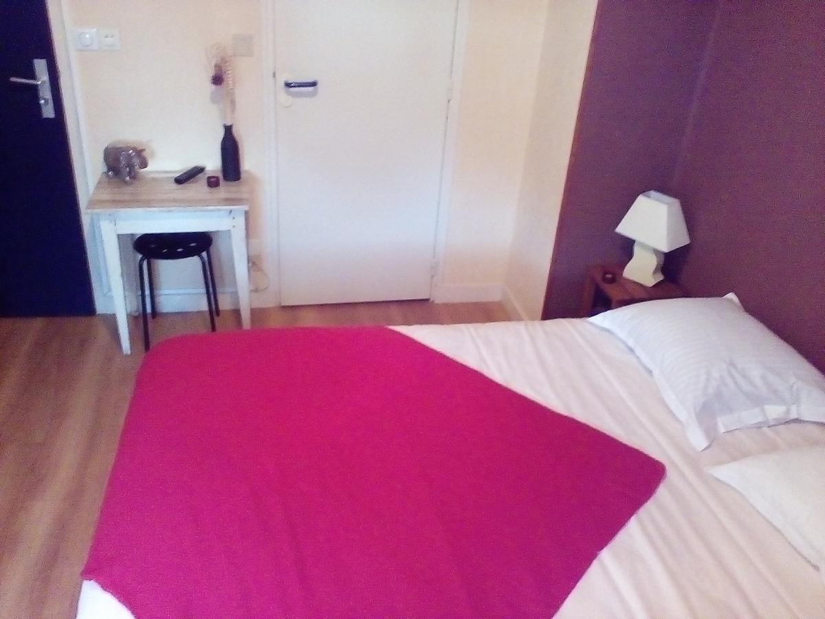 Le Relais De La Caleche Hotel Saint-Denis-d'Anjou Ngoại thất bức ảnh