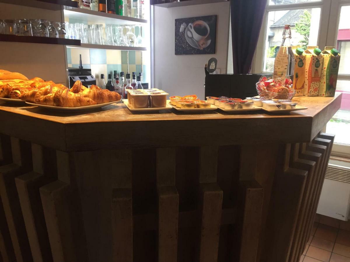 Le Relais De La Caleche Hotel Saint-Denis-d'Anjou Ngoại thất bức ảnh